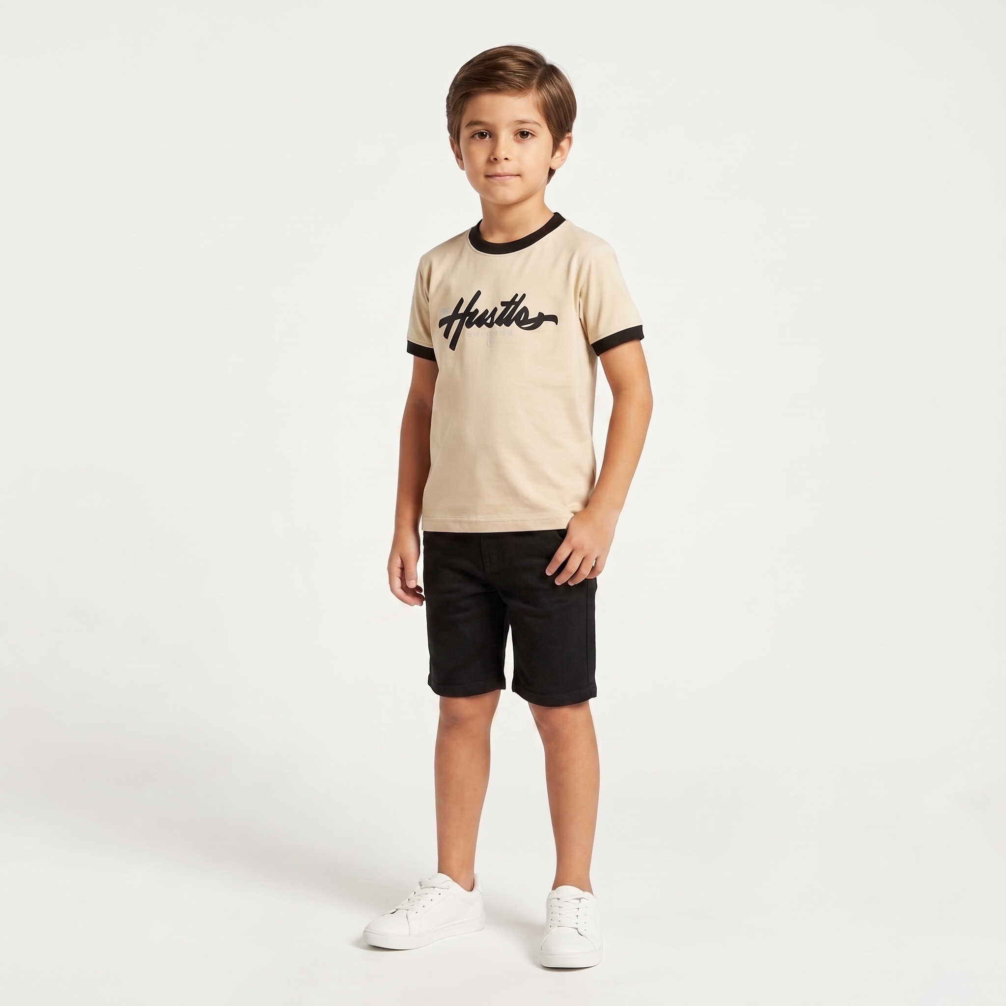 Boy_wearing_t-shirt_and_shorts_202607121145 رينجر شيرت - الصورة 1